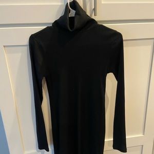 Black Body-con Dress (S)